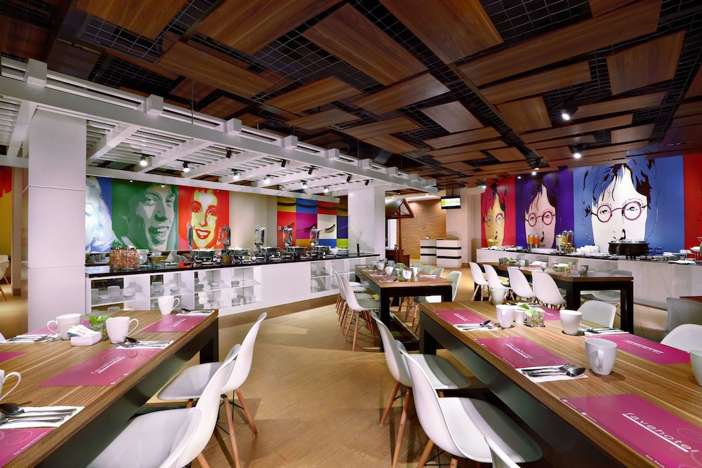 favehotel Jababeka Cikarang 12/18