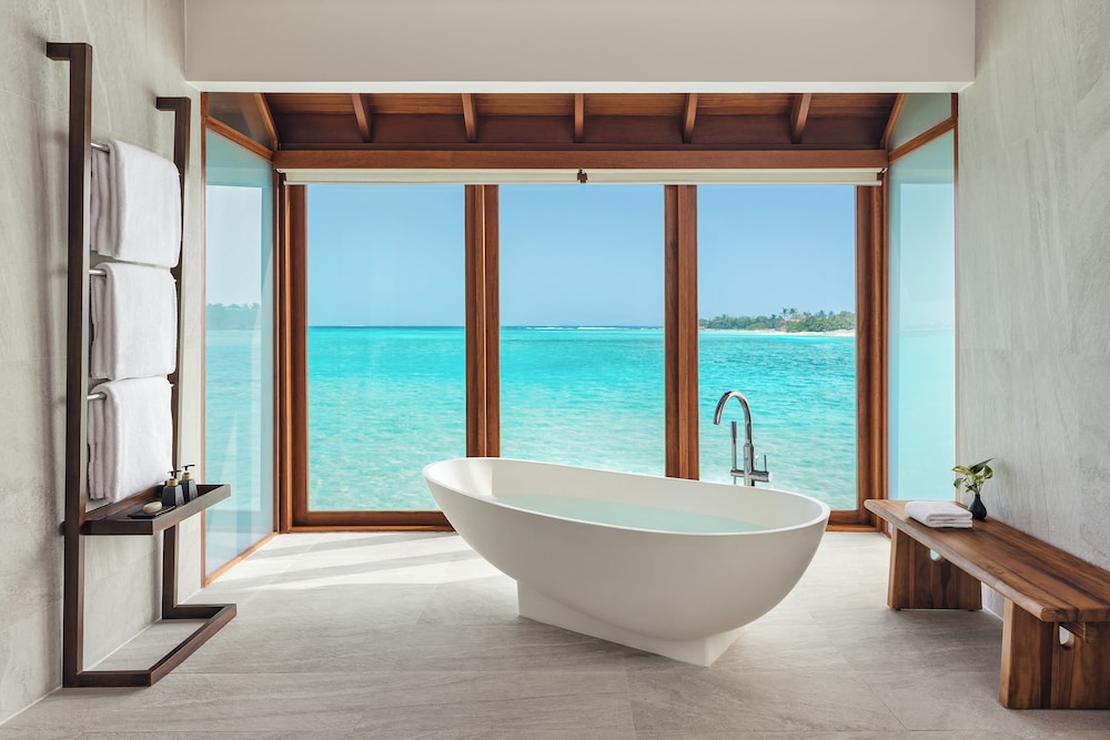 Anantara Dhigu Maldives Resort 65/67