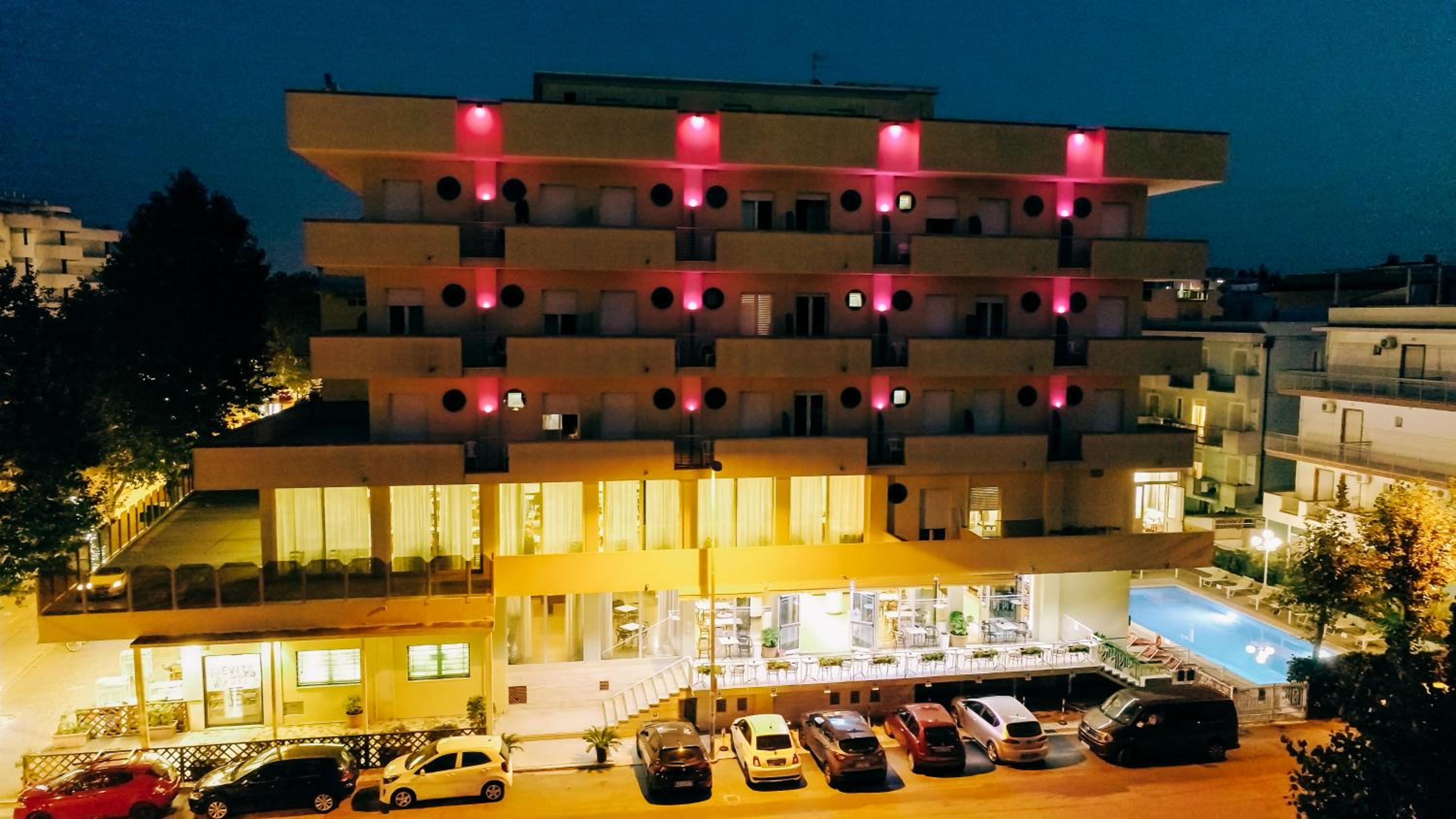 Hotel Beverly 2/49
