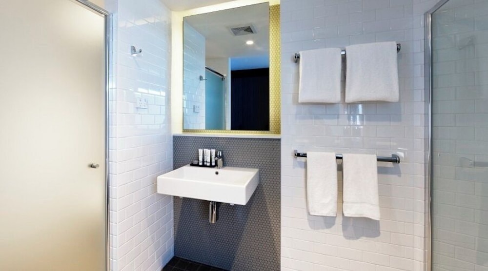 Alpha Mosaic Hotel Fortitude Valley 50/51