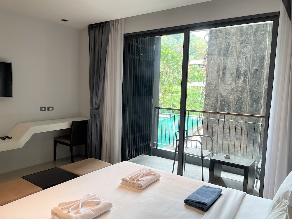 Emerald Terrace Condominium Resort 26/71