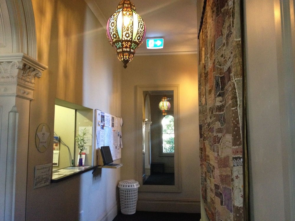 Cambridge Lodge Hostel Backpacker 24/46