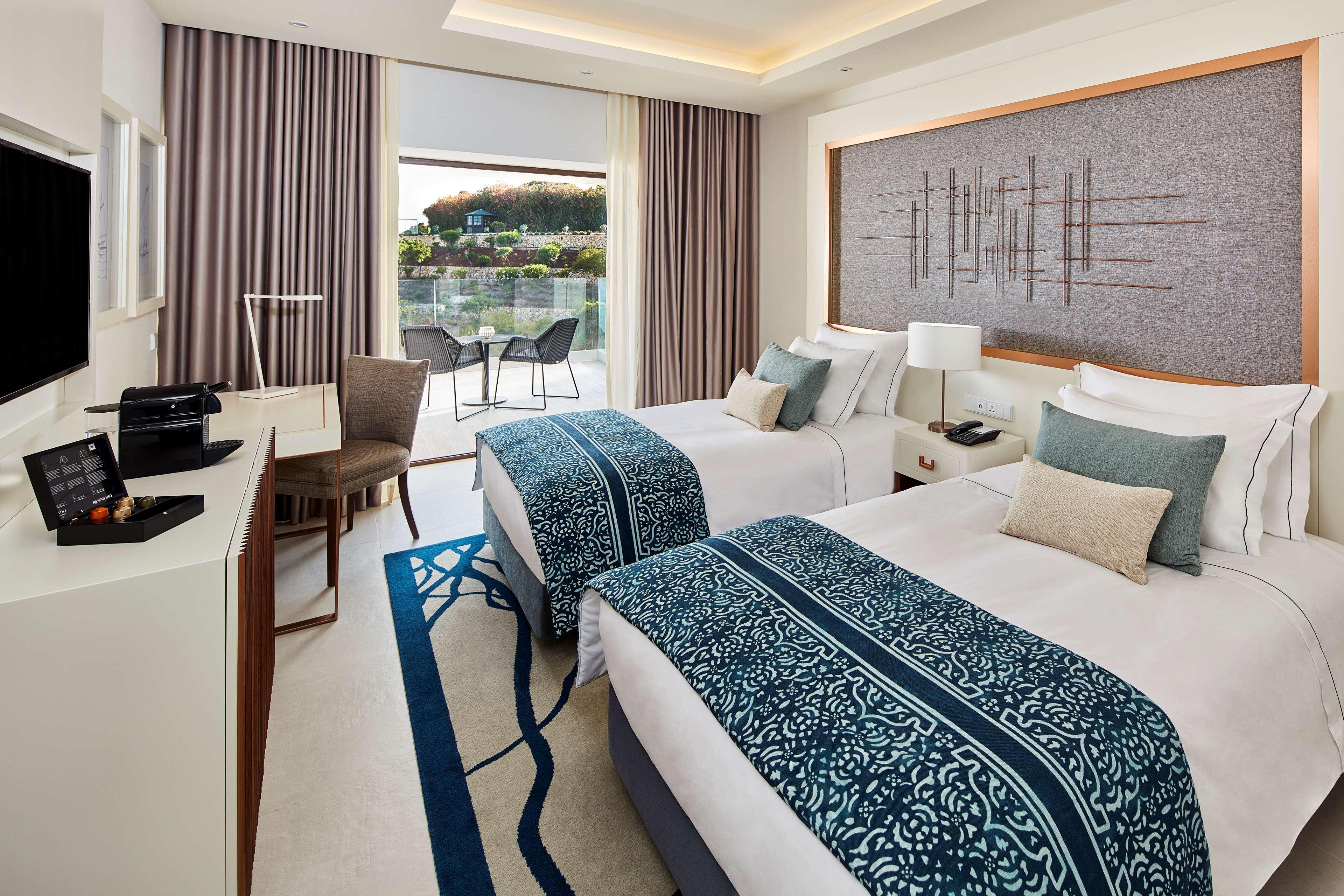 غرفة بريميوم بإطلالة على البحر بشرفة، Tivoli Carvoeiro Hotel 4/6