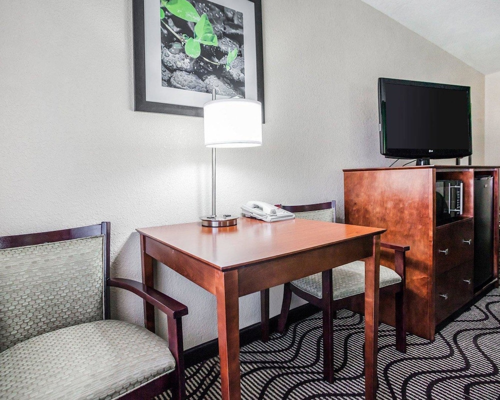 Quality Inn & Suites Altoona - Des Moines 26/33