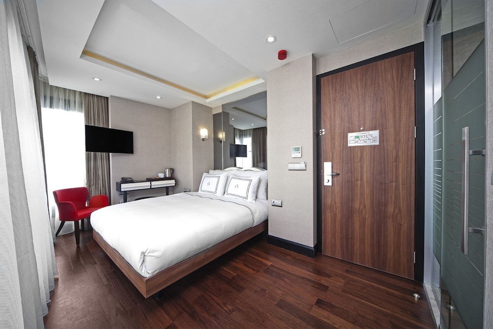 The Haze Hotel Karakoy 24/68