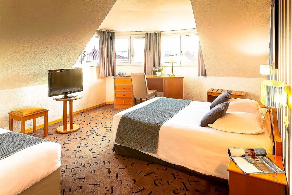 Hotel Red Fox 14/61