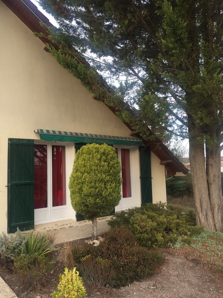Villa hotel 3/50