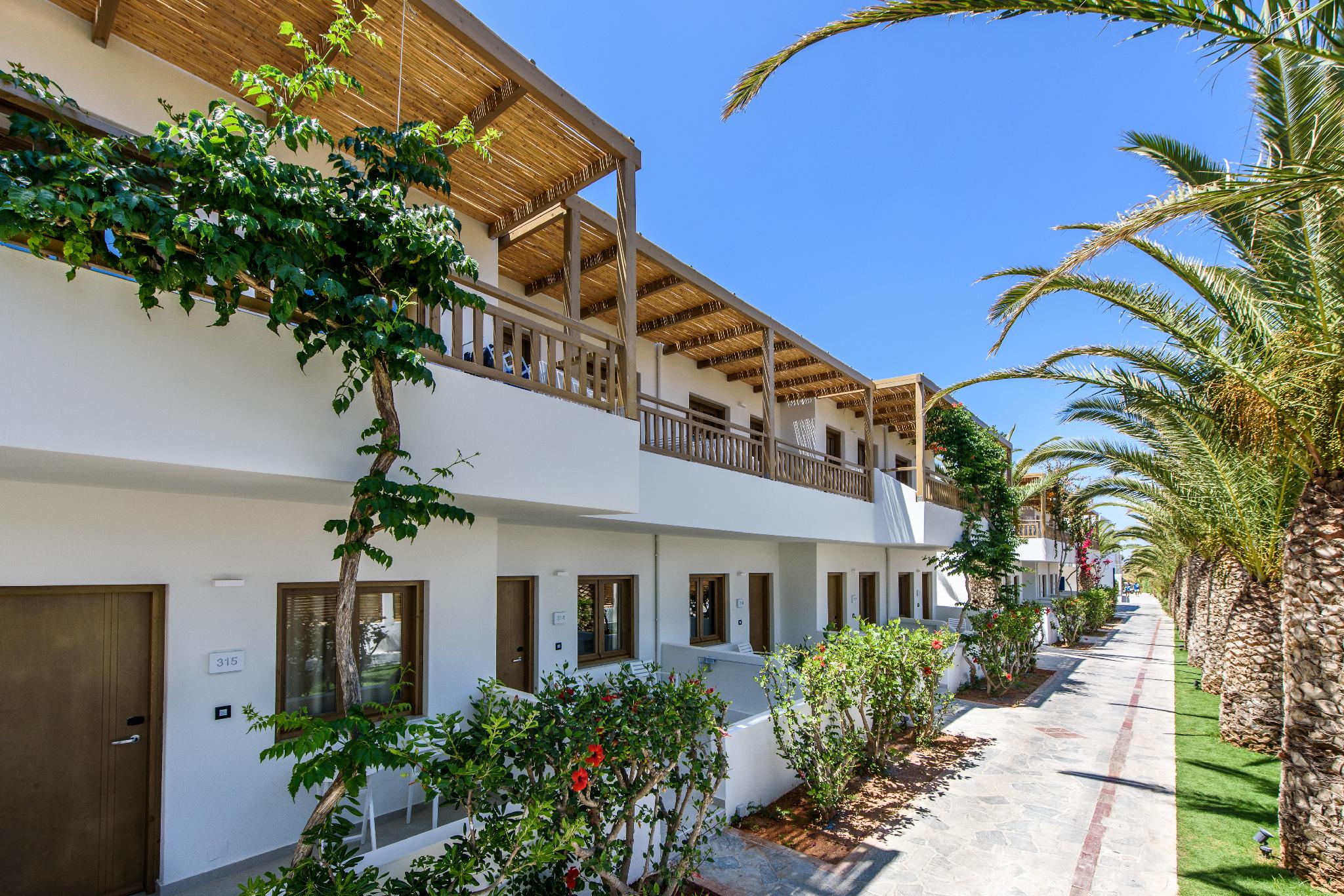 Stella Village Seaside Hotel in HERSONISSOS