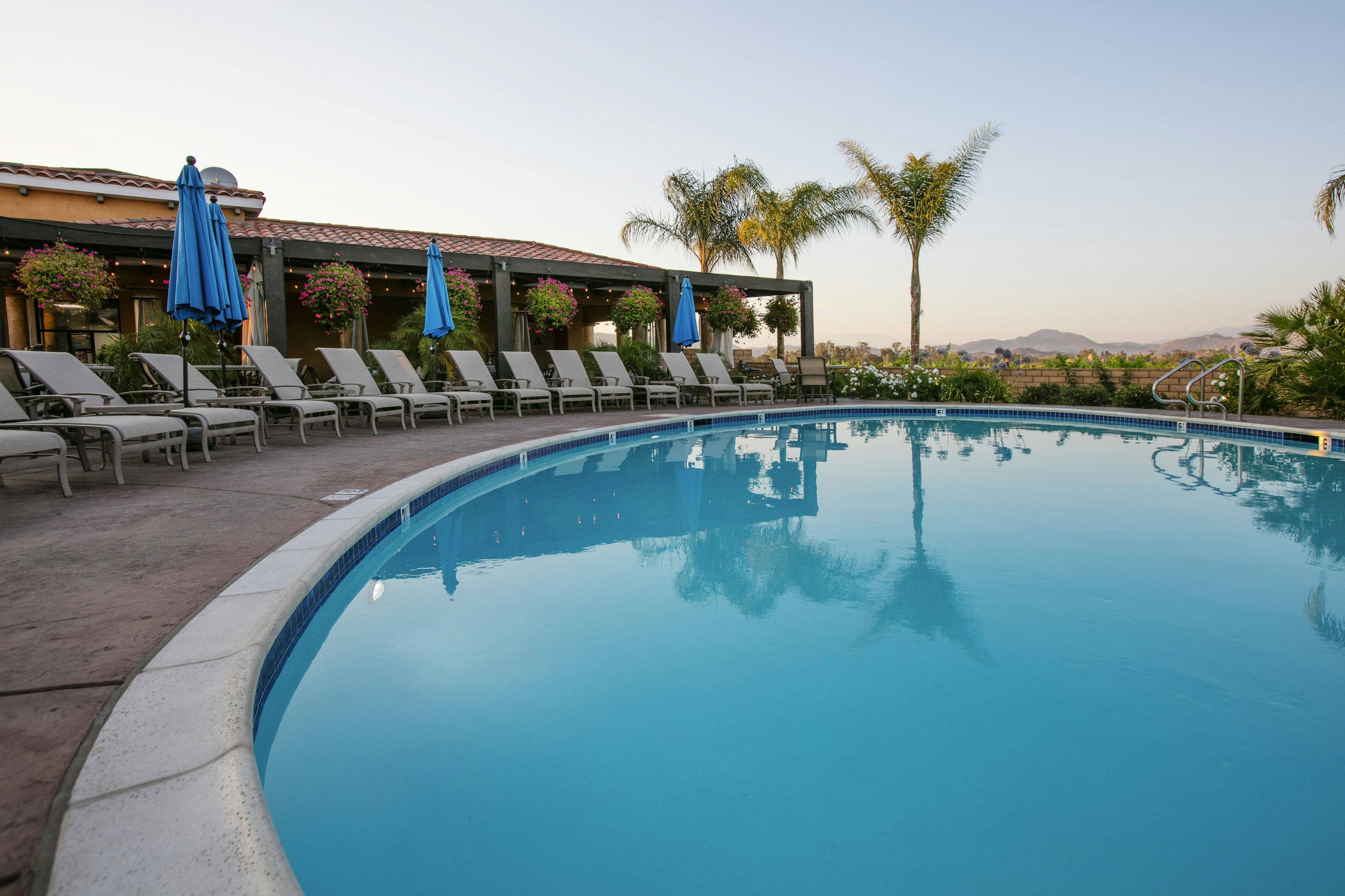CARTER ESTATE WINERY AND RESORT 11/25