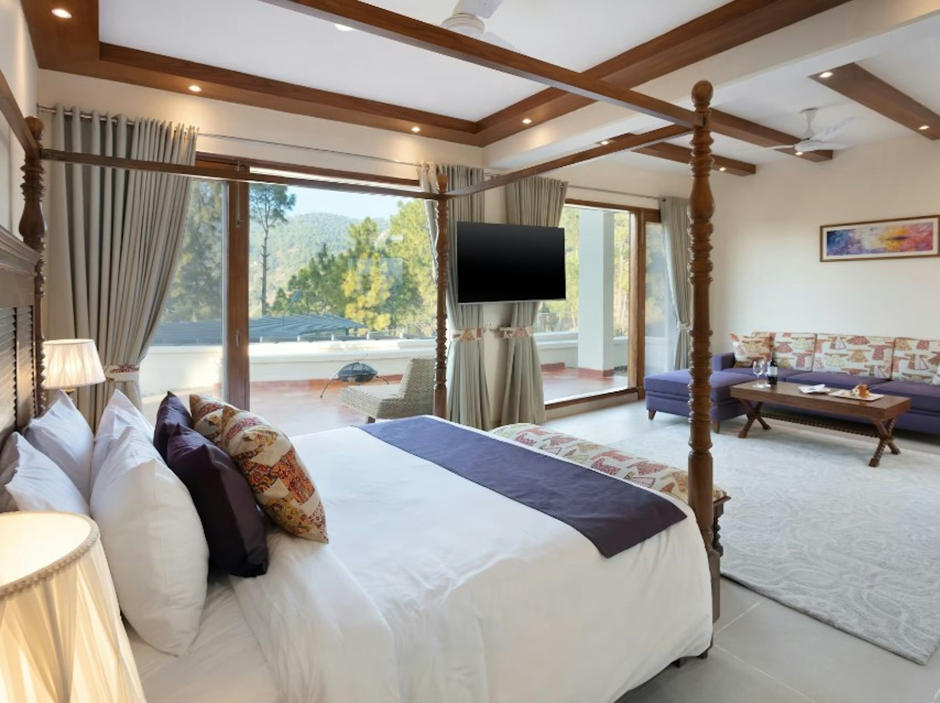 SURYA VILAS LUXURY SPA & RESORT 4/25