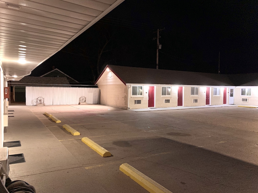 ANNIE OAKLEY MOTEL OAKLEY 33/66
