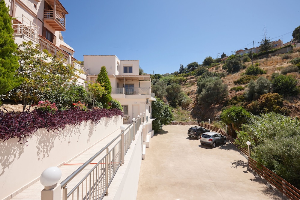 Keramos Villa And Apartments 39/45