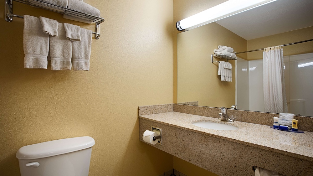Best Western Penn-Ohio Inn & Suites 13/27
