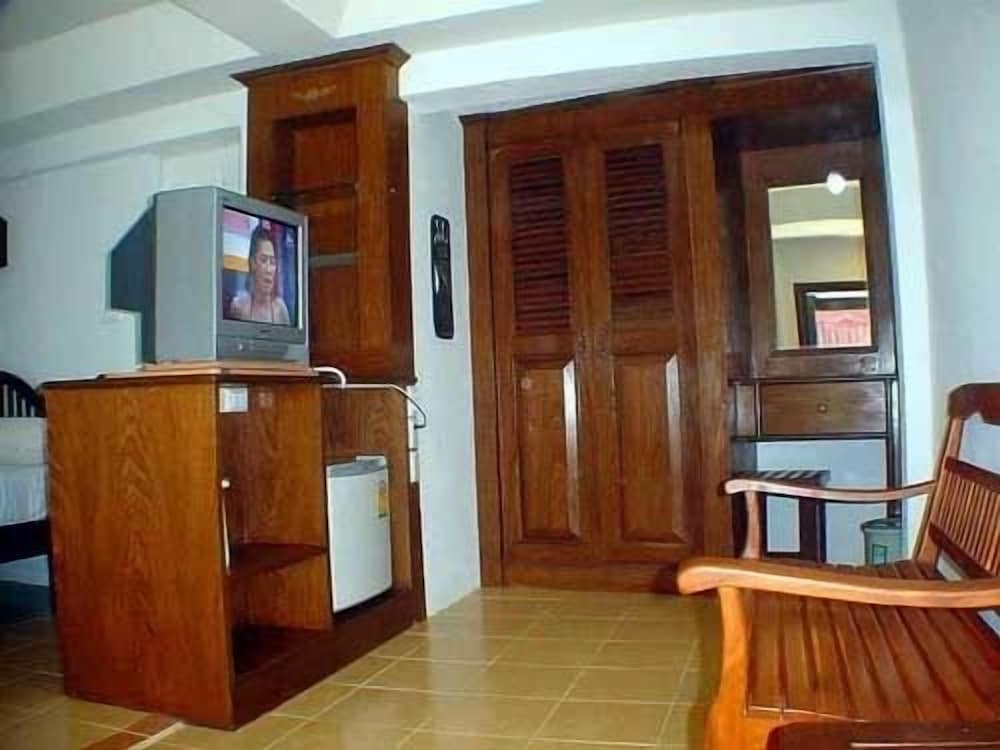Sunrise Bungalow 50/50