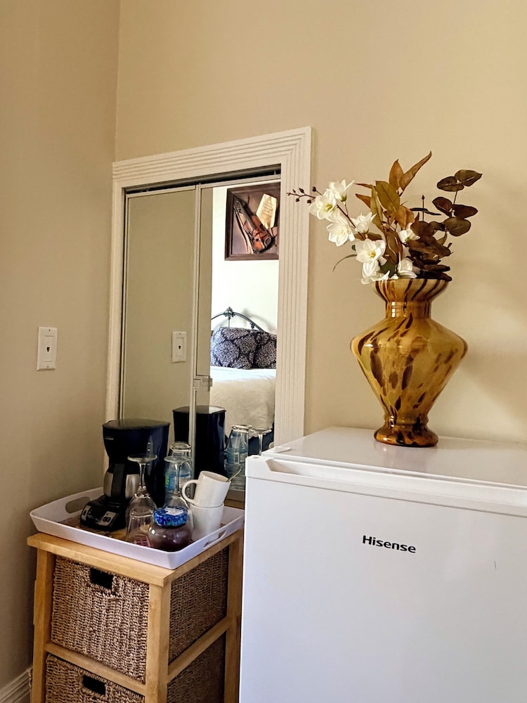 Ocean Breeze B and B 6/50