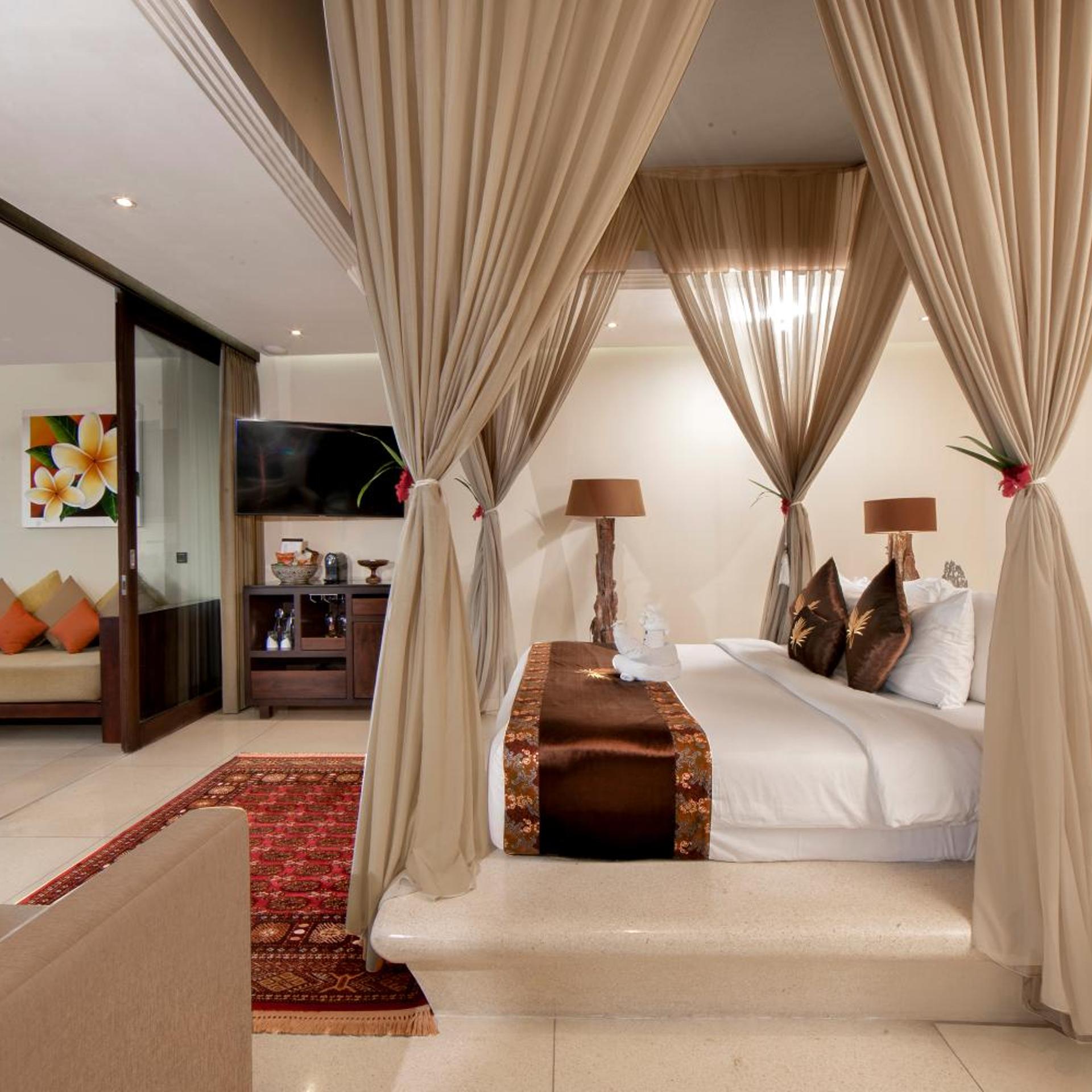 Royal, Sunset, Suite