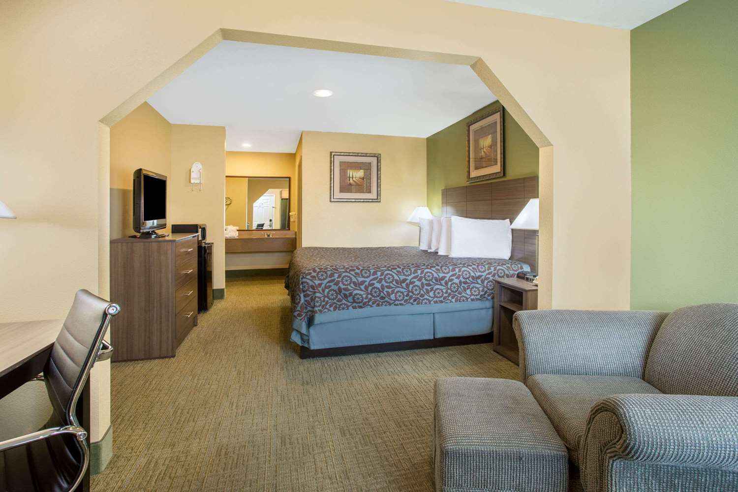 Days Inn by Wyndham Abbeville 11/15