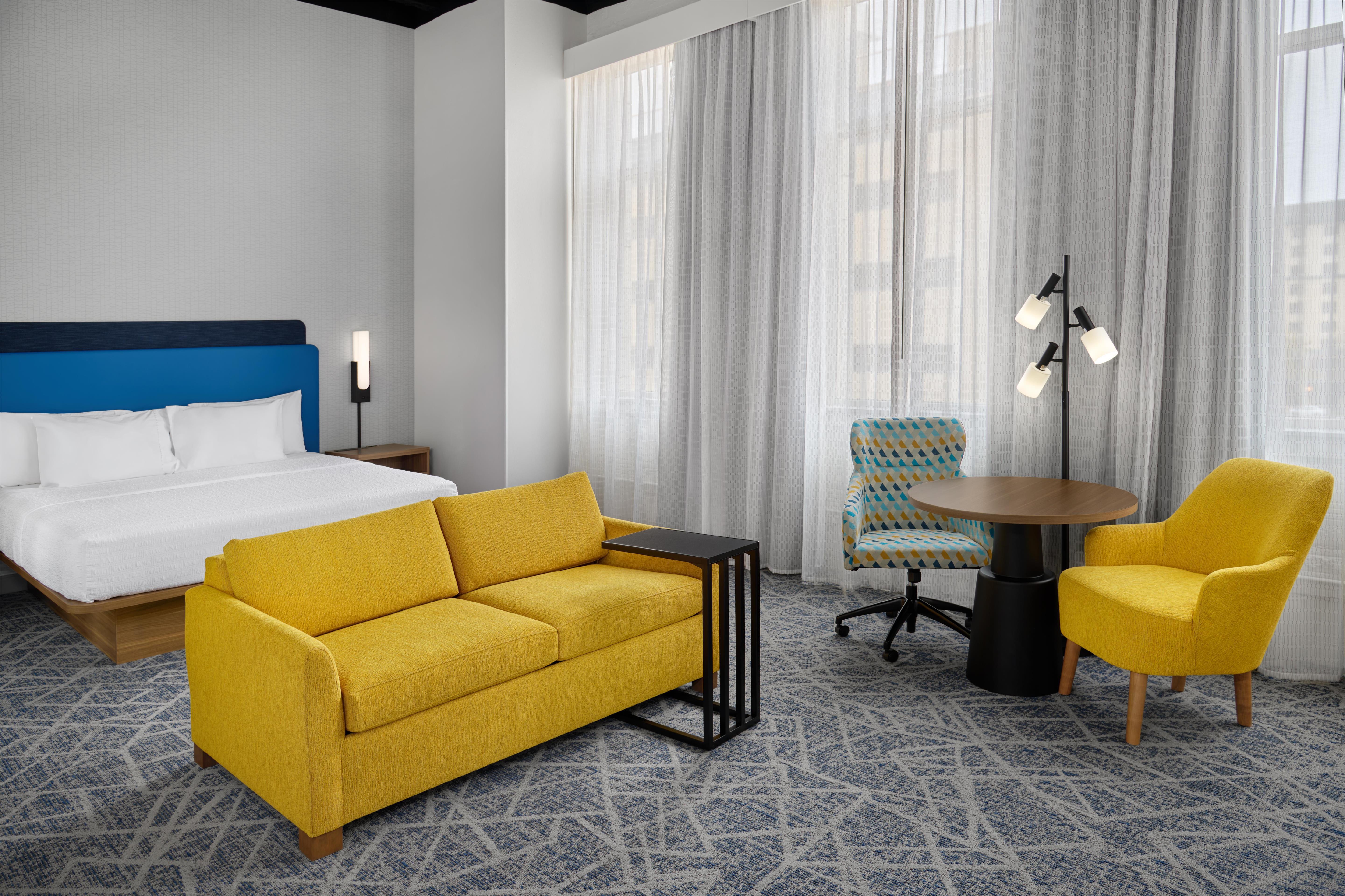 ROOM, KING BED, SOFA