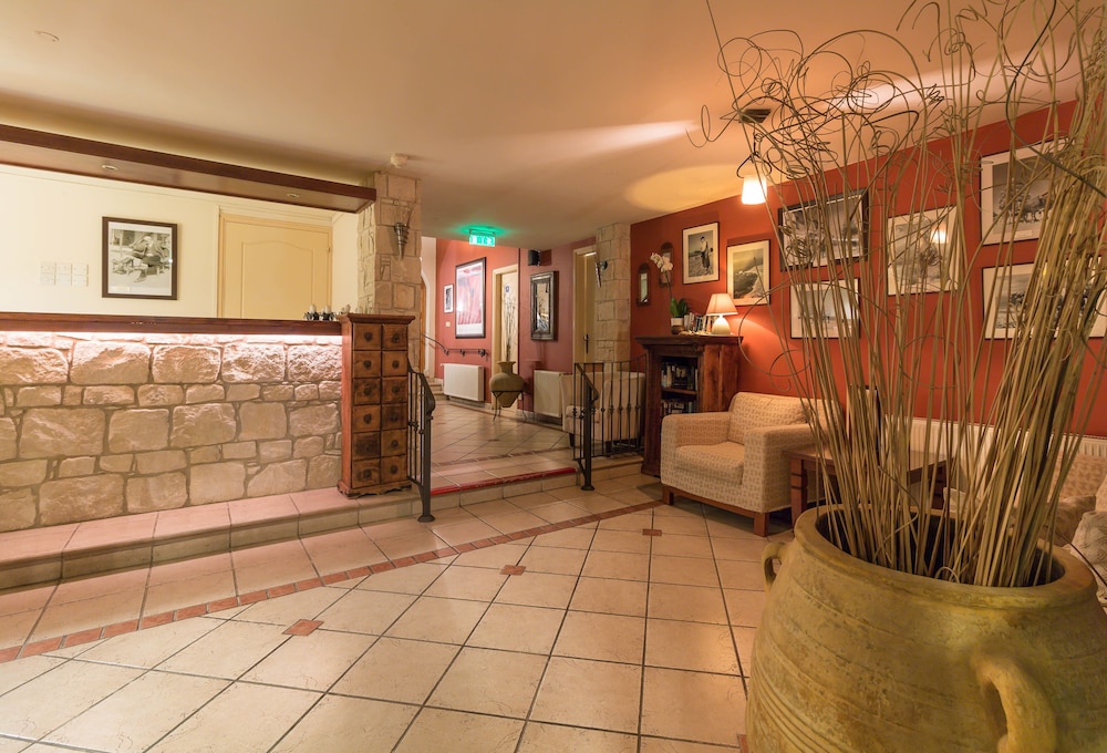 Hill View Hotel Apartments 4/50