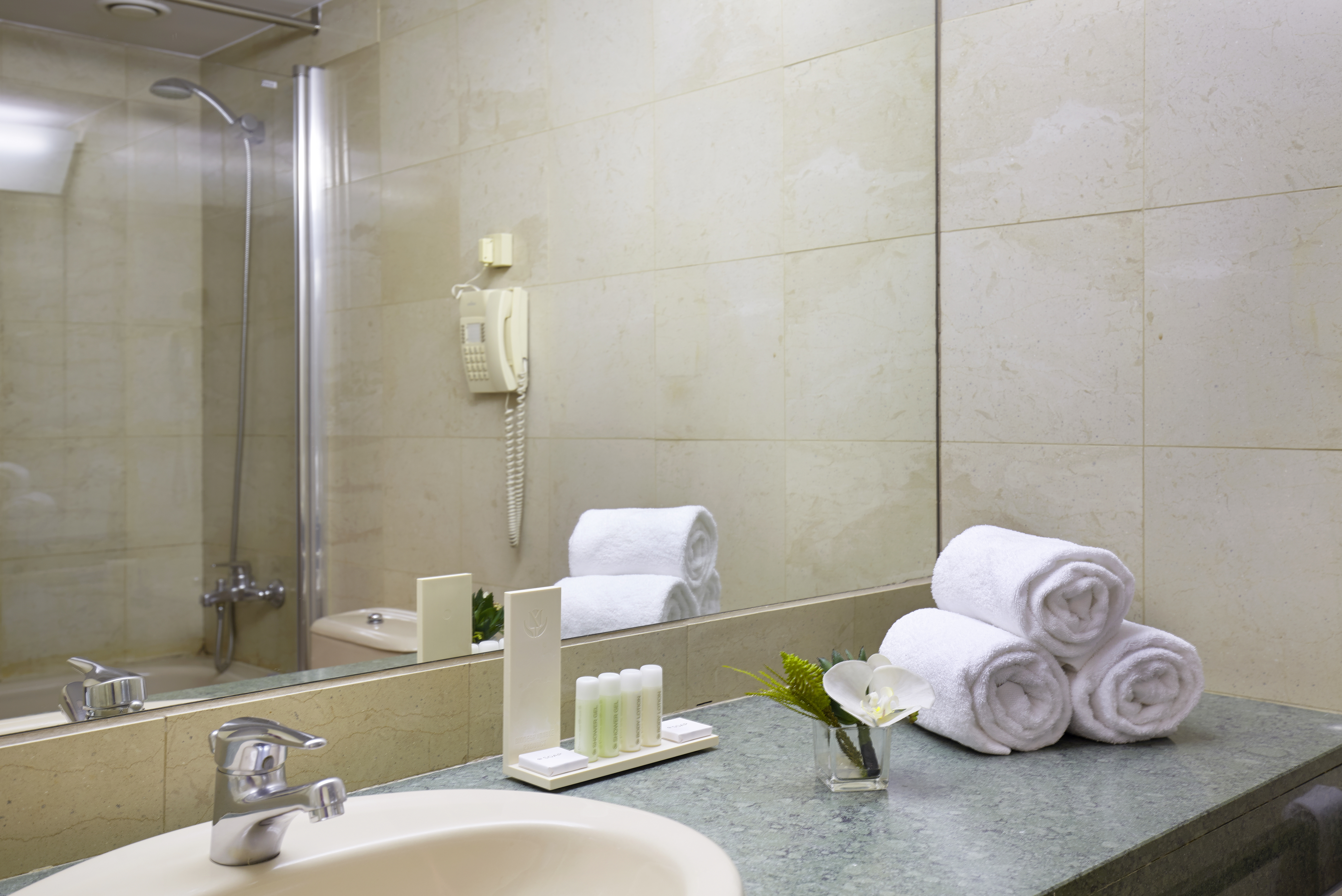 غرفة قياسية ثلاثية، Hotel Sercotel Delfos Andorra 4/5