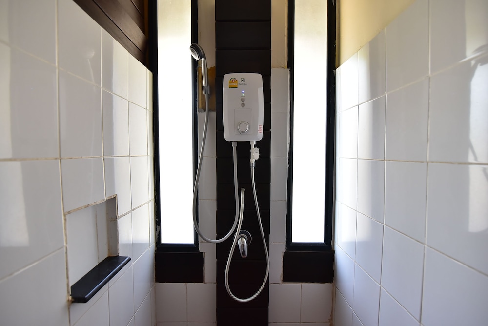 Koh Ngai Thanya Beach Resort 32/65