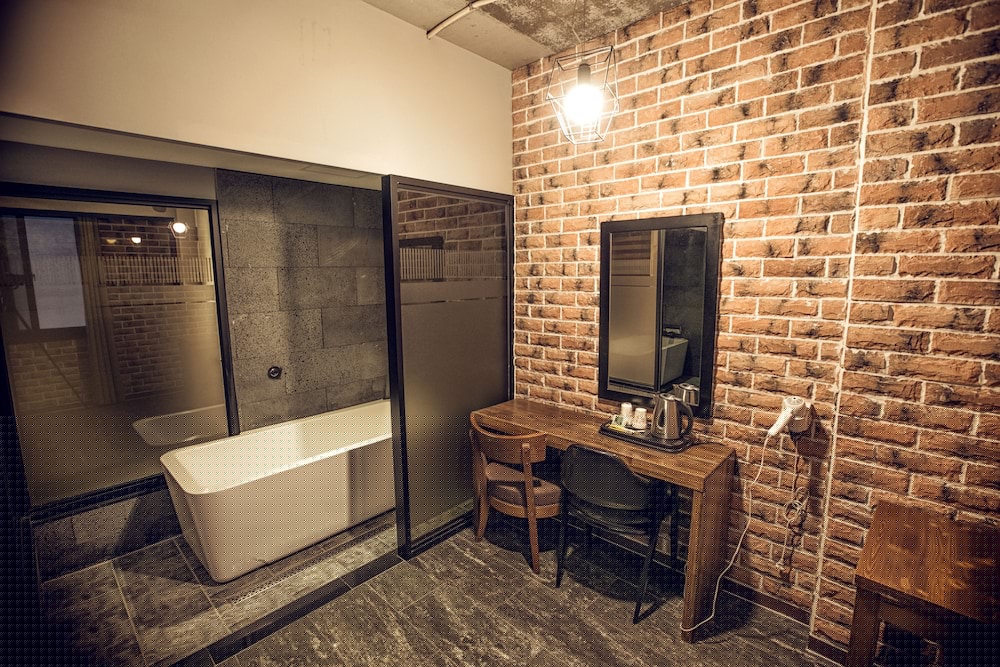 Hotel 109 41/73