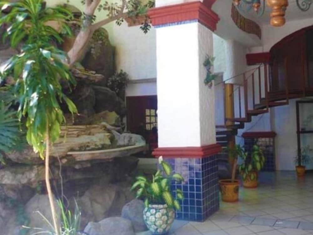 Hotel Villa Cahita 7/50