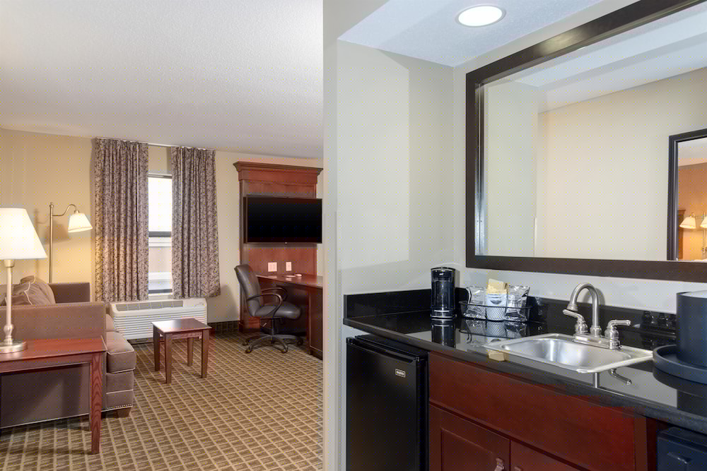 Hampton Inn & Suites Valparaiso 58/81