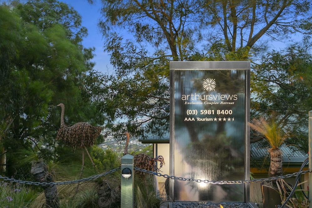 Arthurs Superb Views Luxury Retreat 3/43