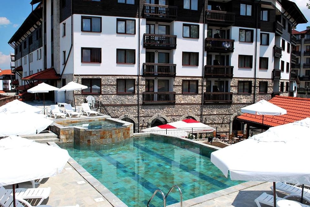 HOTEL COMPLEX ZARA RESORT & SPA 50/54
