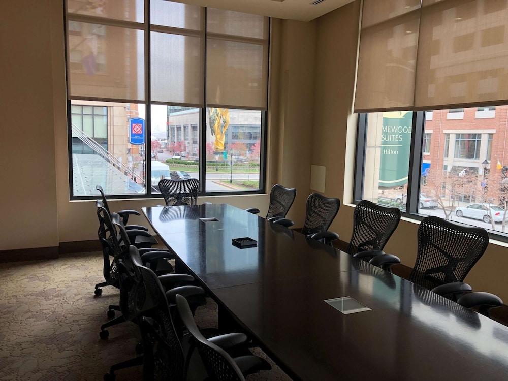 Hilton Garden Inn Baltimore Inner Harbor 42/51