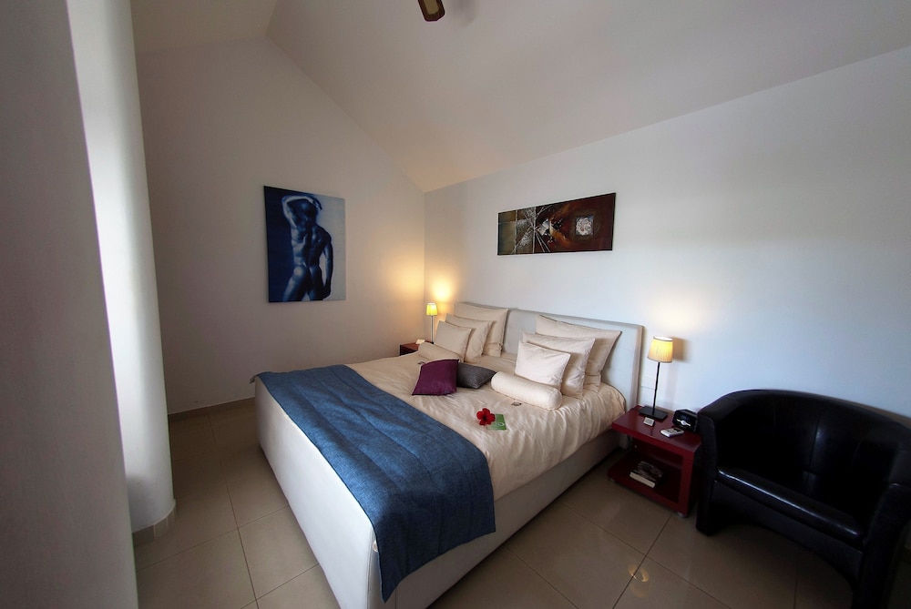 Birdcage Gay Resort - Adult Only 5/50