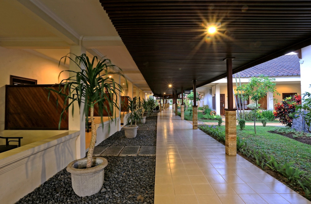 LOMBOK GARDEN HOTEL 19/70