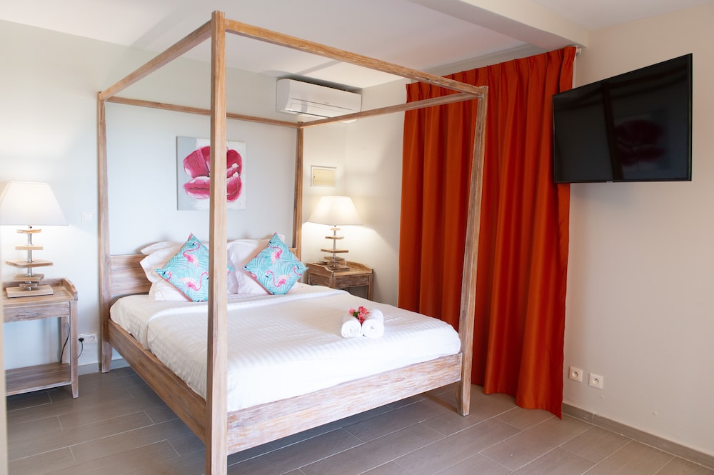 Hotel Fregate Bleue 35/72