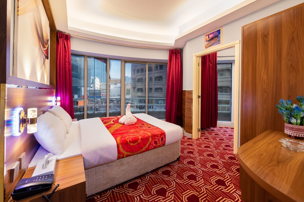 Tanha Hotel 10/19