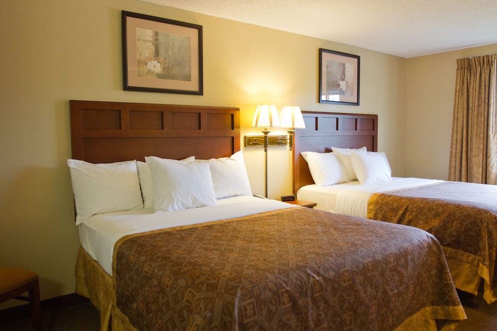 Greenstay Hotel and Suites St James 6/62