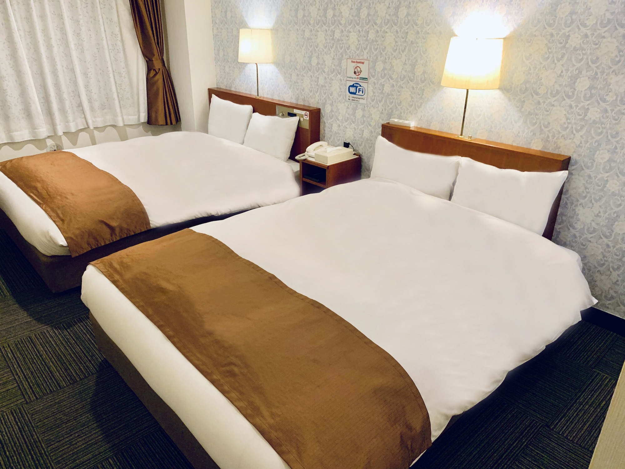 STANDARD, 2 DOUBLE BEDS