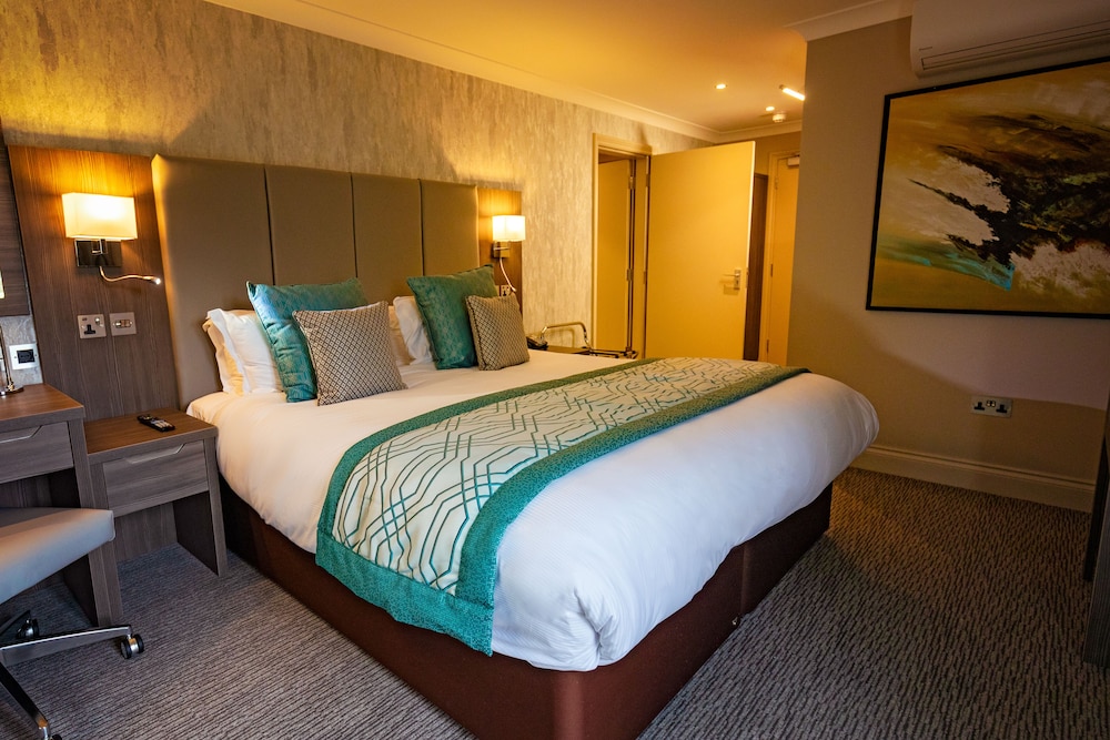 Mercure Milton Keynes 20/76