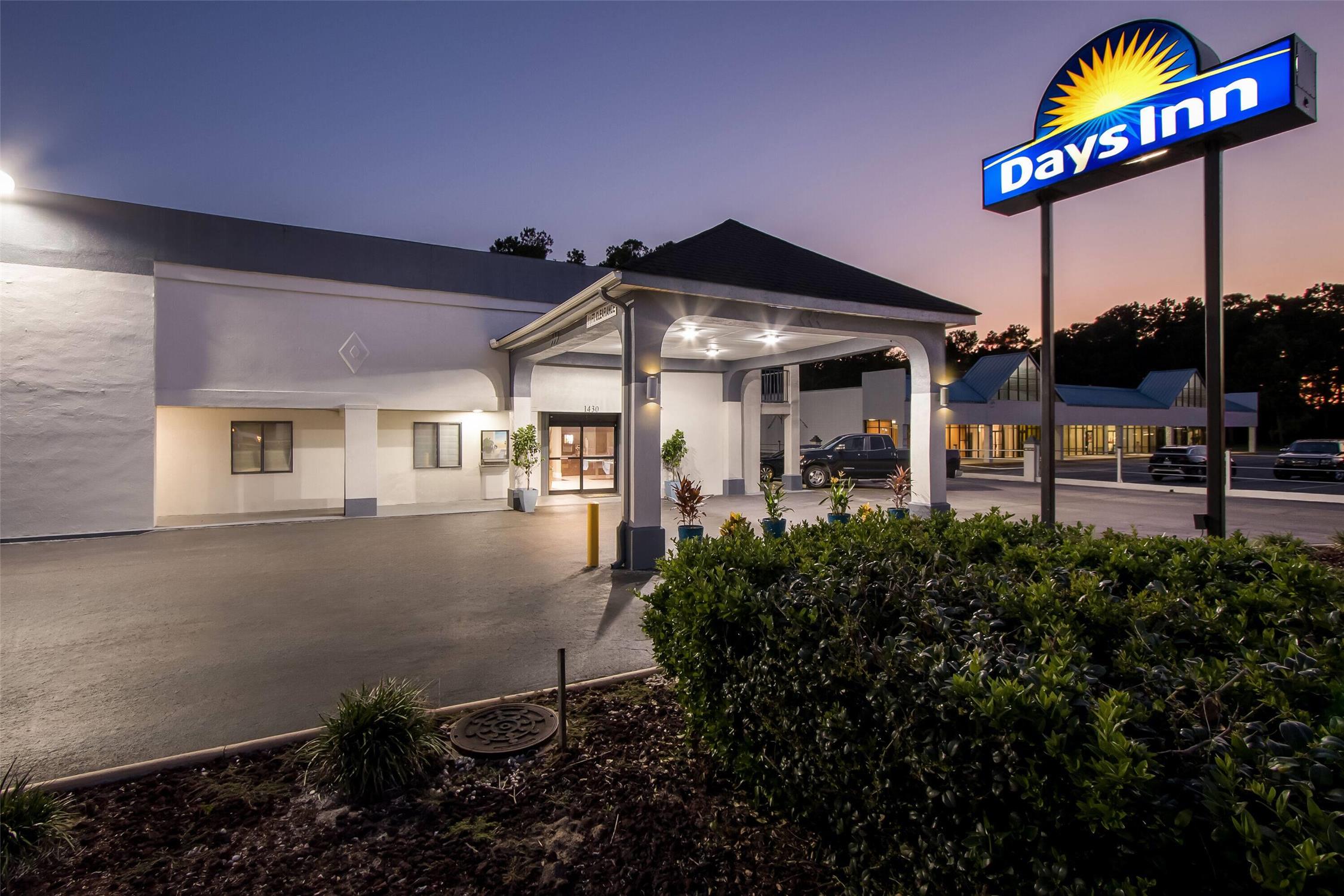 Days Inn By Wyndham Goose Creek 30/31