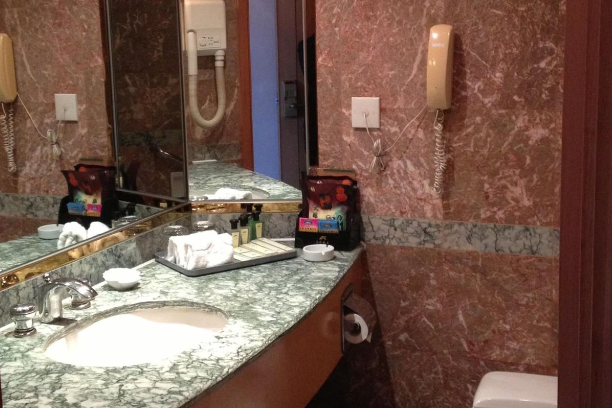 KUNMING HOTEL 45/50