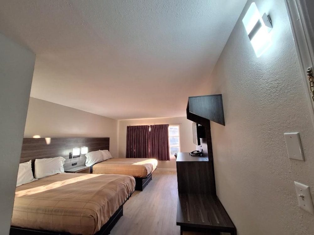 Budget Inn Roxboro 6/32
