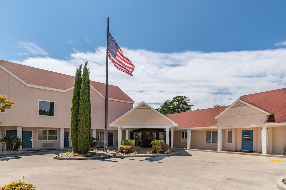Hotel Manteo, Trademark Collection by Wyndham 2/51