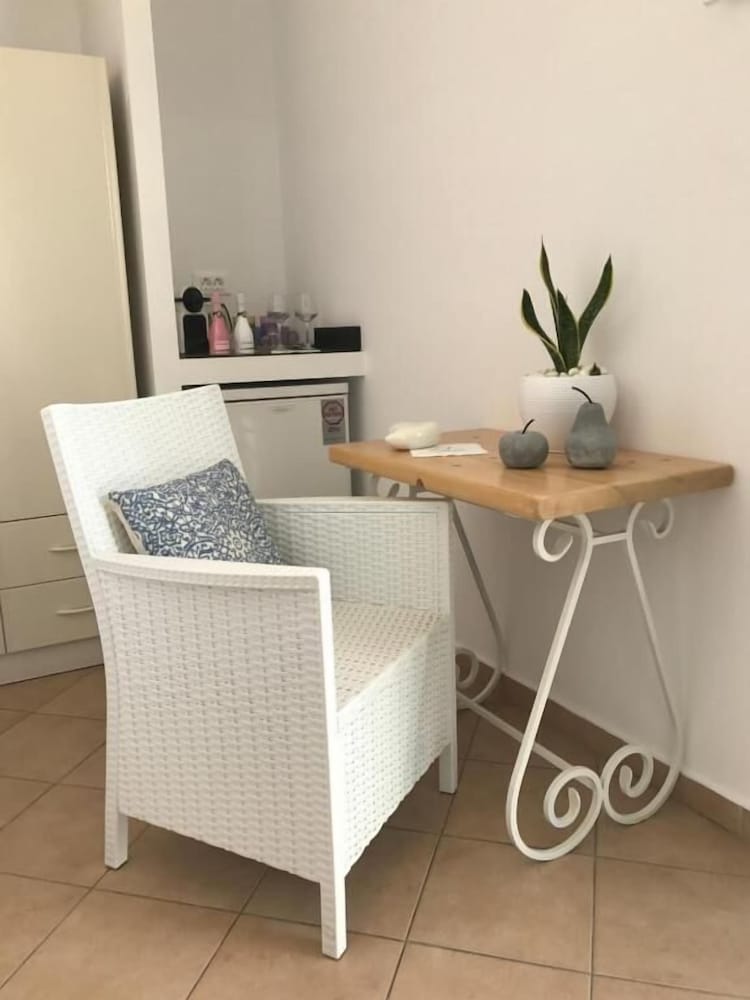 Yanna Luxury Suites 3/47