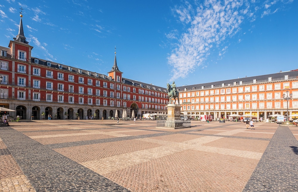 Hostal El Pilar 63/68