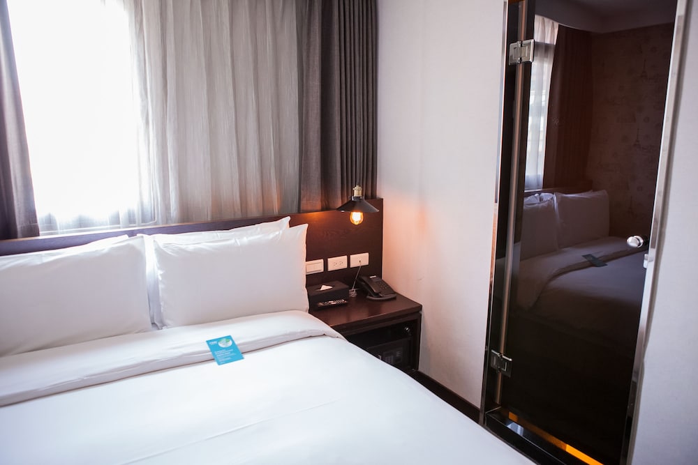 Khan Hotel 20/50