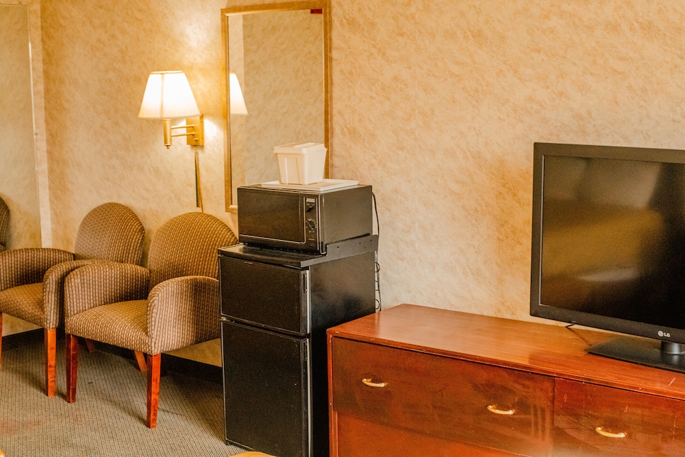 Colfax Inn 42/58