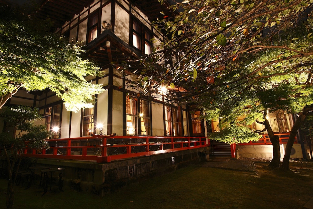 Nara Hotel 4/72