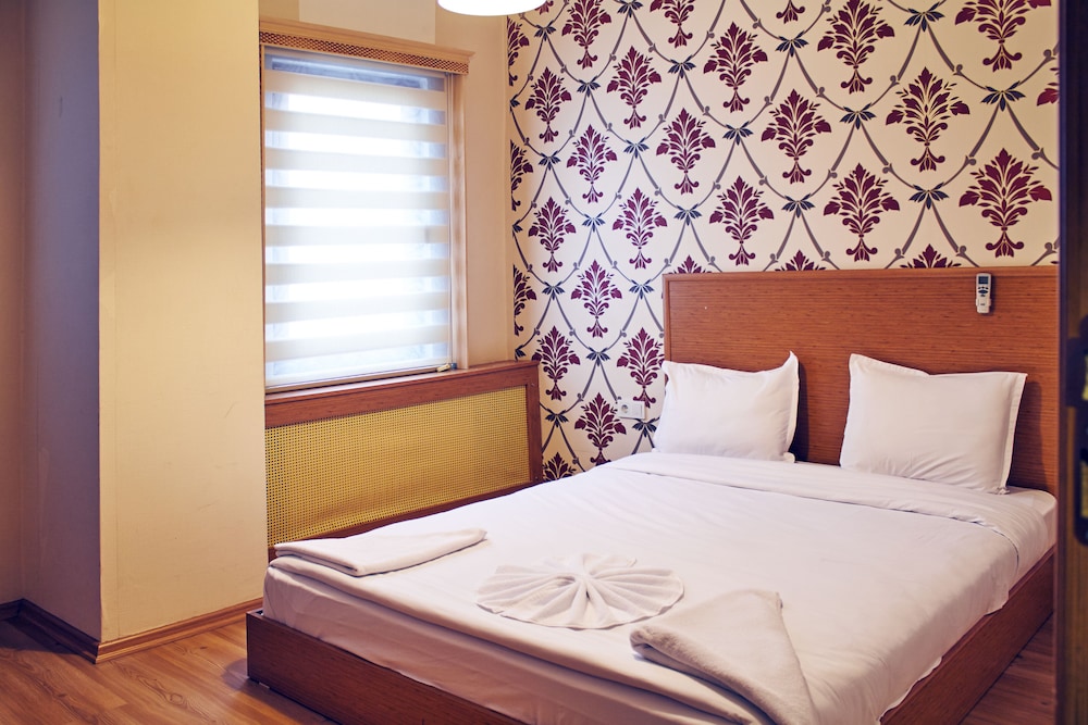 Taxim Elegance Suites 12/50
