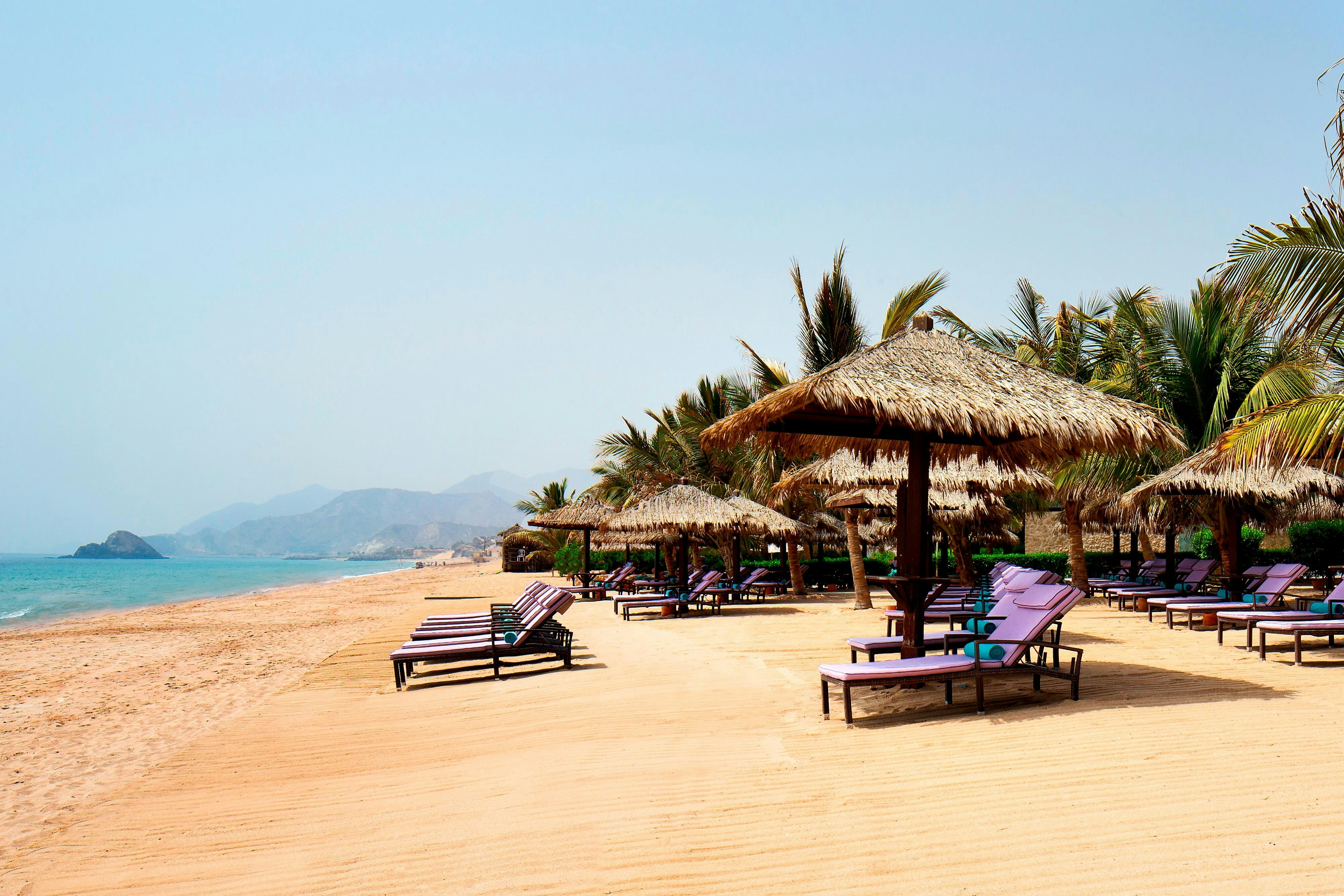 Le Meridien Al Aqah Beach Resort 57/65
