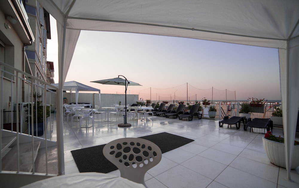Riviera Mare Beach Life Hotel 67/71
